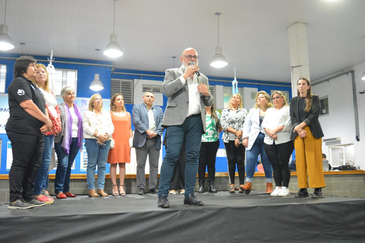 Se entregaron los certificados de la Diplomatura “Los Derechos que necesita el Futuro del Trabajo”

#MujeresSindicalistas #Diplomatura

<a href="/Vsiley/">Vanesa Siley</a> <a href="/iaetes_/">IAETES</a> <a href="/educaraorg/">Fundación Educara</a> <a href="/secasfpi/">SECASFPI</a>