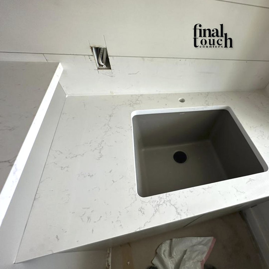 finaltouchcntps's tweet photo. Stunning vanity design with Pompeii Valley Frost Quartz We Go The Extra Mile! 🚀#FinalTouchCounters #BathroomDesign #ValleyFrost #LuxuryLiving #QuartzCountertops #FloridaHomes #BathroomInspiration #SarasotaHomes #SouthSarasota #VanityTop https://t.co/iuxdWe8gXC
