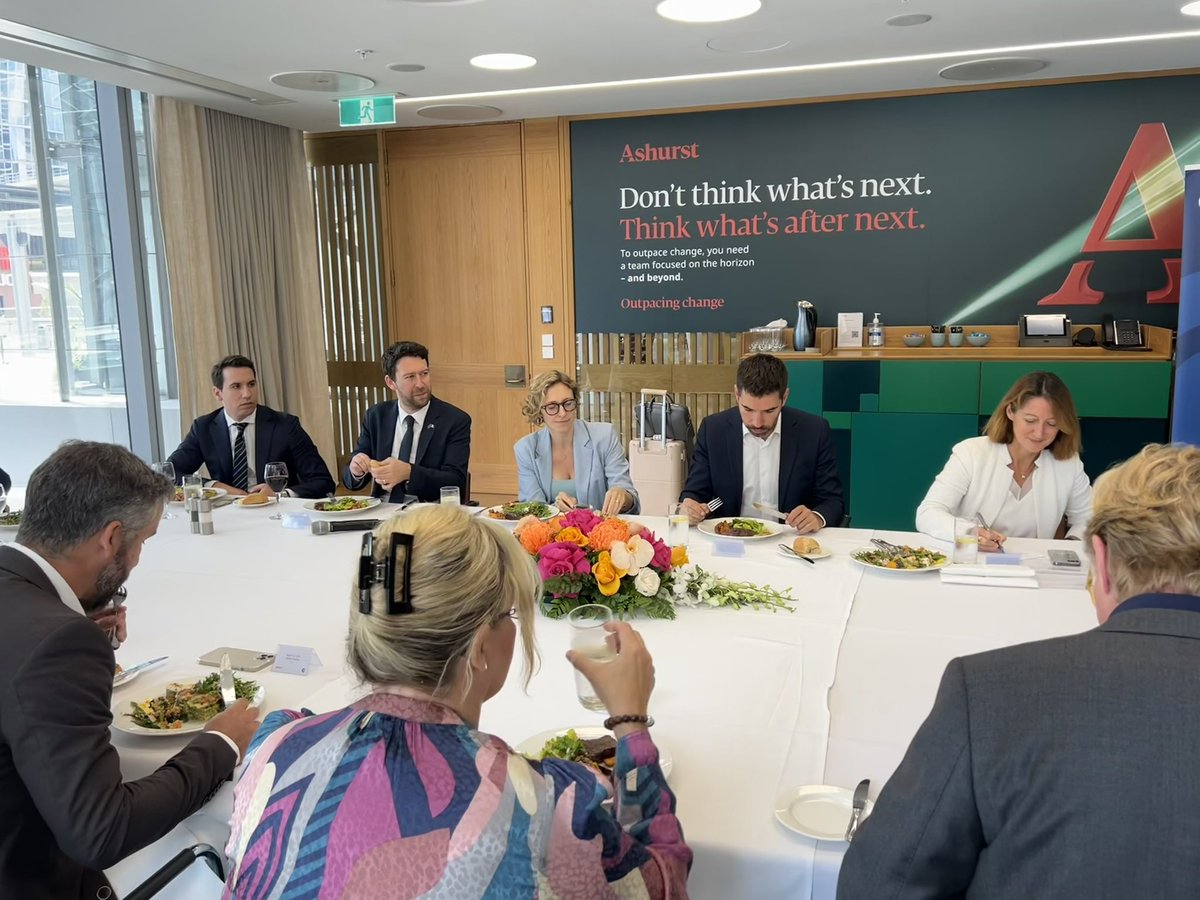 C-Suite Luncheon brought together 24 industry leaders and Key speakers, including Benedicte Colin, CEO of TAHE, and Camilla Drover, Dep Sec at Transport for NSW, led enriching discussions on the future of sustainable transport and the significant role of decarbonisation #mobility