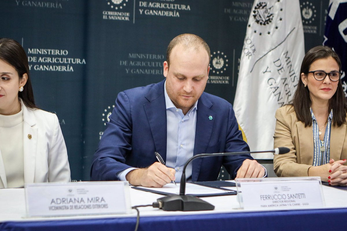 <a href="/GGGI_LAC/">GGGI Latin America and Caribbean Regional Office</a> "Agradecemos la confianza y la oportunidad de trabajar con ustedes. Esperamos que sea uno de los primeros proyectos y que tengamos muchas oportunidades de trabajar en conjunto para el bienestar de la población",  Ferruccio Santetti, director regional para <a href="/GGGI_LAC/">GGGI Latin America and Caribbean Regional Office</a>.