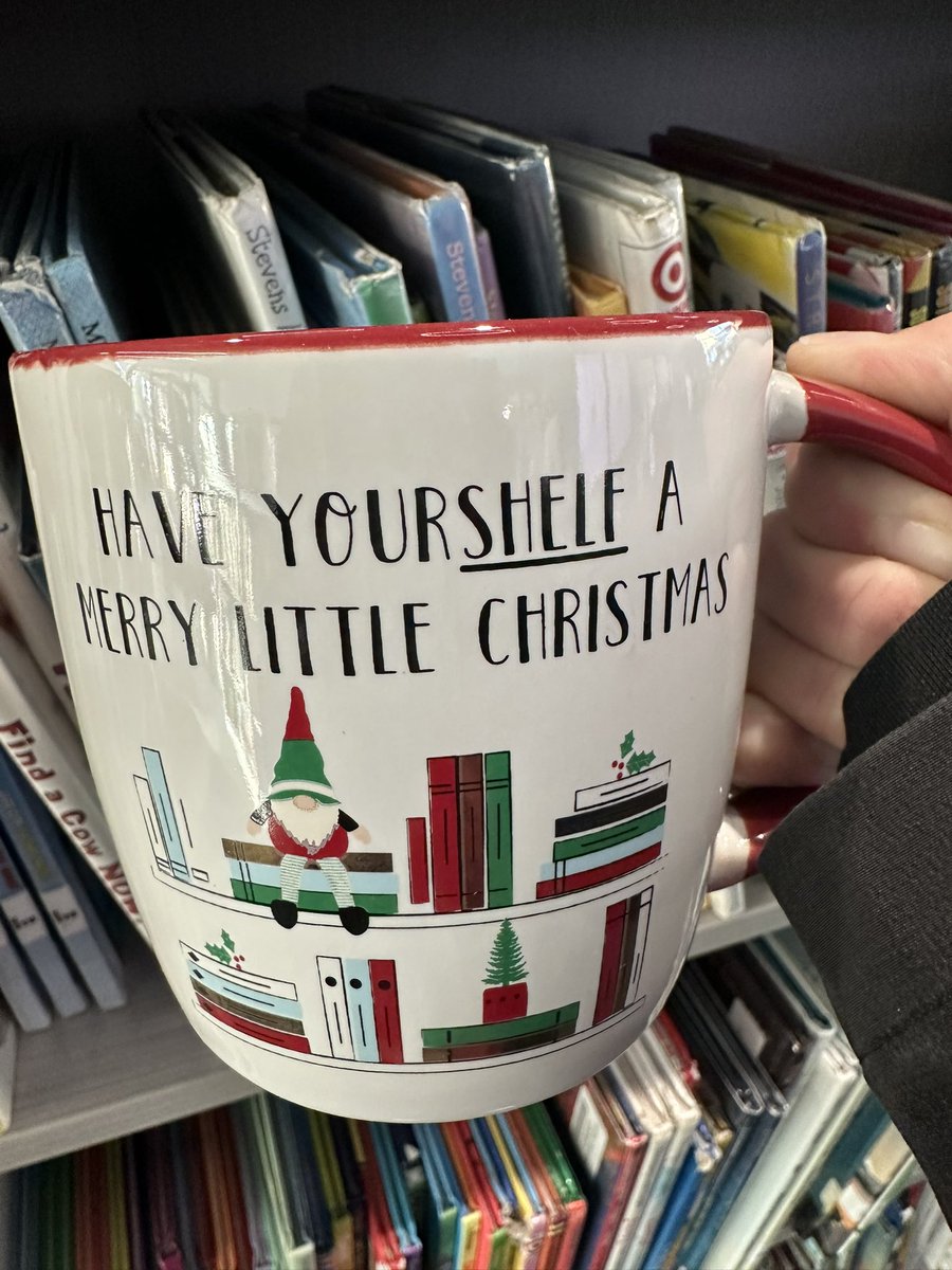 Shelton_Reads's tweet photo. Winter and holiday cheer are popping up all around the school!❄️☃️🎄 #SheffieldSHINES https://t.co/5MhqgFyrqM