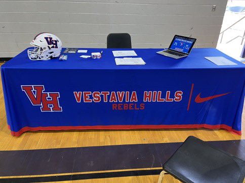 CoachTullo's tweet photo. 🚨College Coaches on the Road!!🚨

We would love for you and staff to attend our 2nd Recruiting Expo.

Where: Vestavia Civic Center

When: Tuesday Dec 12th 9am-12pm

Who’s going to be there?
40 of the Top High Schools in Alabama. 

NO FEE!

DM myself or @CoachJamesVH if attending https://t.co/gMOm5ThNFv