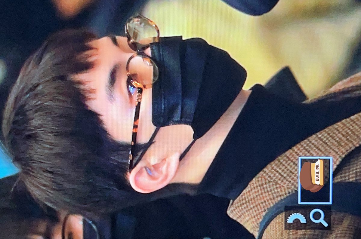 QutiePie_1105's tweet photo. 231207 🌱🌱🌱
#THEBOYZ #더보이즈 #Q #큐 #지창민 https://t.co/NmzrfwNAql