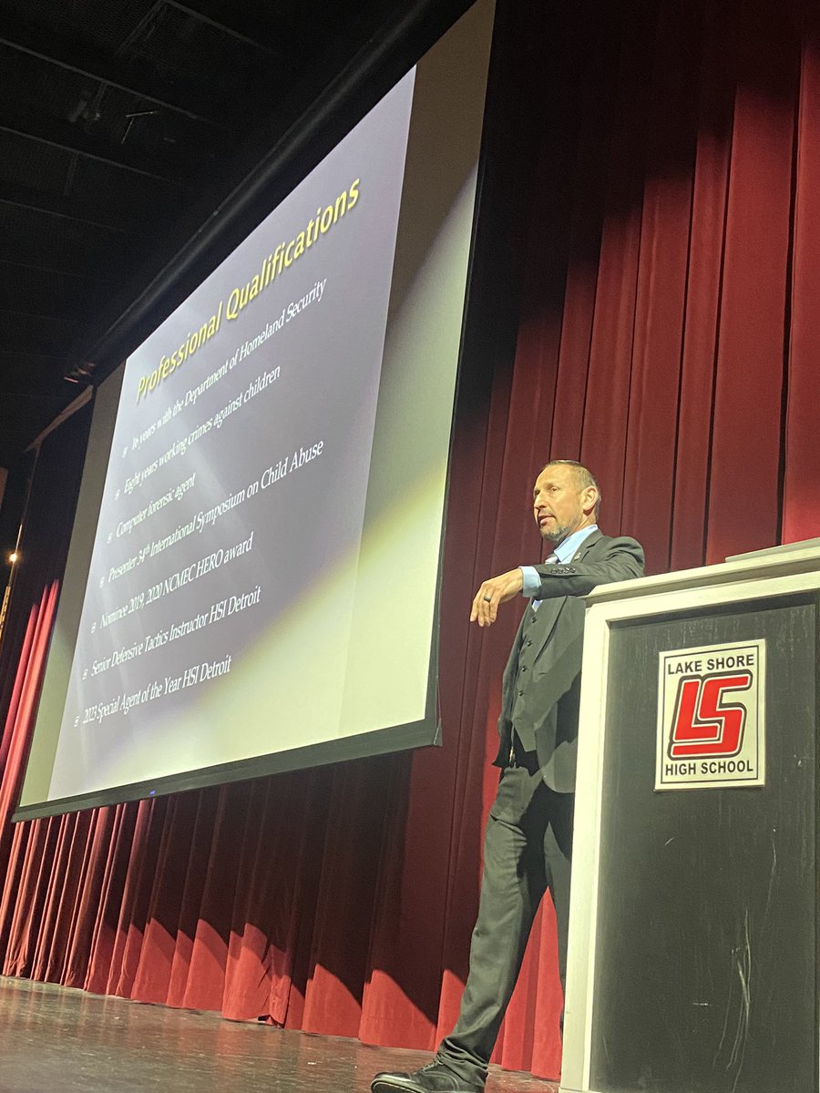 Special Agent David Alley (Department of Homeland Investigations 2023 agent of the year!) presenting on internet safety for kids of all ages. Still time to come out - event runs until 9pm. Enter from the commons area :)