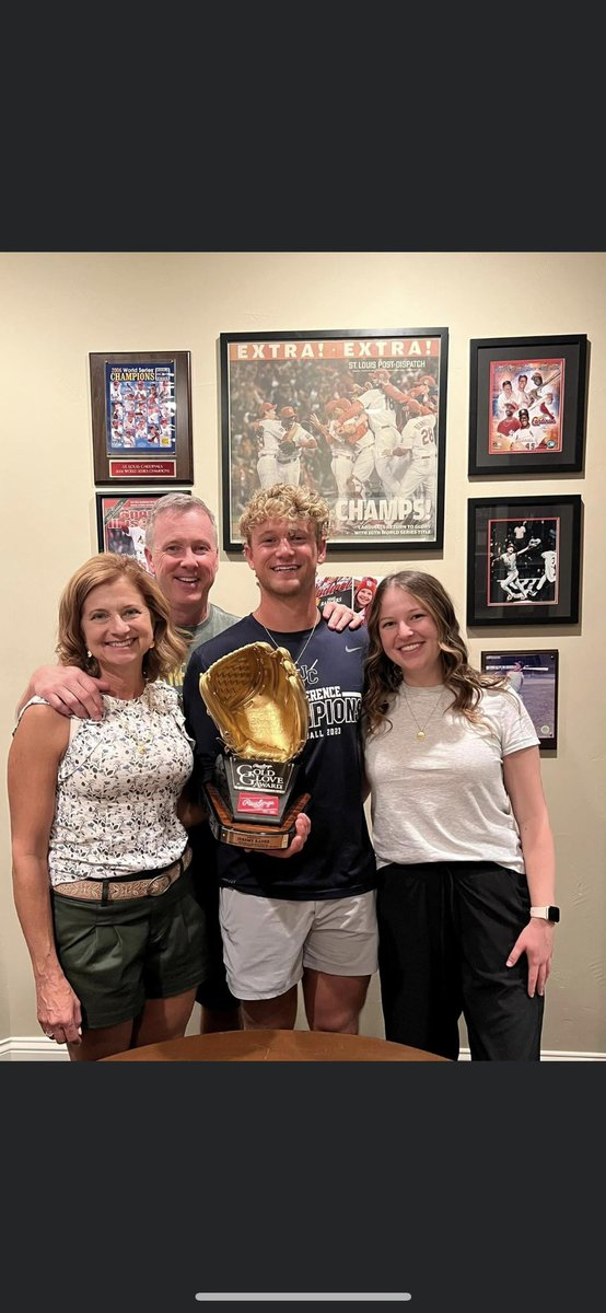 jeremy_rader07's tweet photo. So blessed to be able to share this with my family! Thanks to all of the great people at @JCCCBaseball https://t.co/jLoqiHB2mq