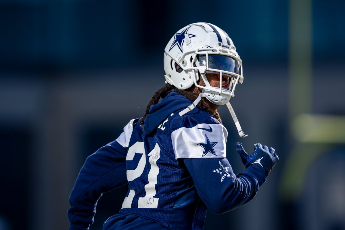 Icy but bringin’ the heat 🥶

#PHIvsDAL | <a href="/oakley/">Oakley</a>