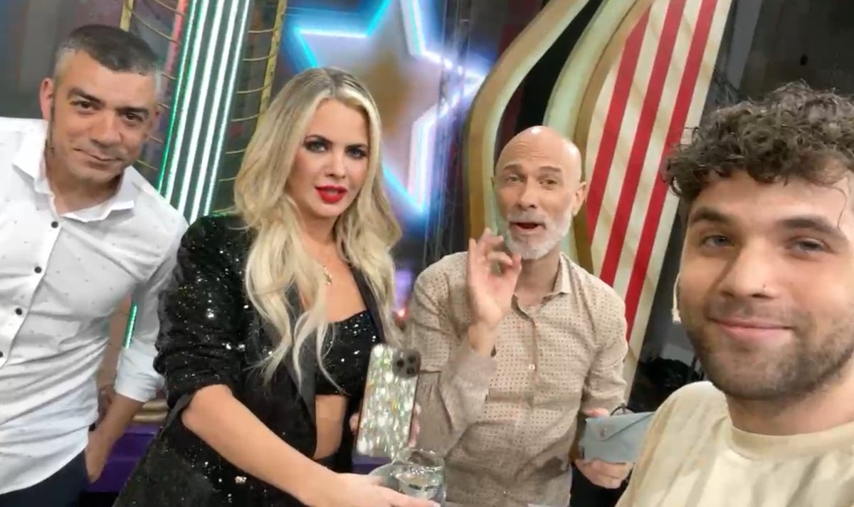 Chechuneon's tweet photo. Mira lo que es este equipo!!!  @alemaglietti @wqueijeiro @agustinguardis  todos en @BenditaOk 
#BENDITODUKA https://t.co/aplqJNvVvc