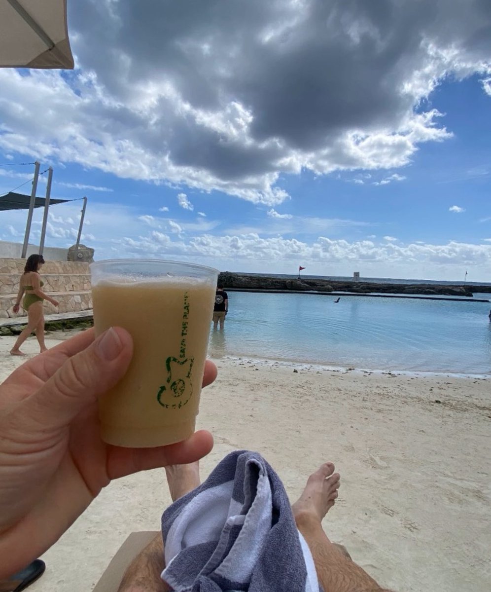 SilverbackMusic's tweet image. ☀️🇲🇽💀Only 1 more sleep until we get #CloserToTheSun!! What are you looking forward to the most?! Are you here yet?!

@closer2sun #slightlystoopid #ctts #ctts2023 #closertothesun2023 #hardrockhotel #rivieramaya #mexico #stoopidheads #eselocos #silverbackmusic #imwithstoopid