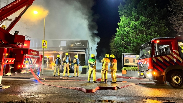 Zeer grote brand in Heemstede; NL-alert verstuurd -  rodi.nl/haarlem/l/3700…