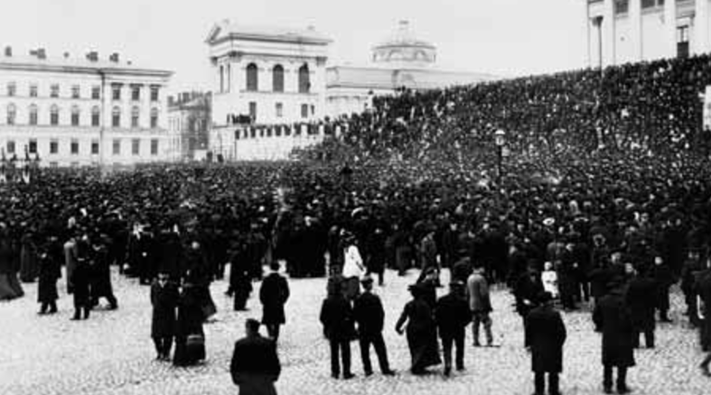 TodayBackThen_'s tweet photo. 🇫🇮✨ On December 6, 1917, Finland made a bold and defining move by declaring its independence from Russia. This historic decision marked the birth of a sovereign nation, a moment of triumph and national pride. Today, Finland celebrates this day as its Independence Day, honoring a journey of resilience and unity. Let's commemorate the spirit of Finnish independence! #FinlandIndependenceDay #History #Freedom #OnThisDay 🌍❄️🎉