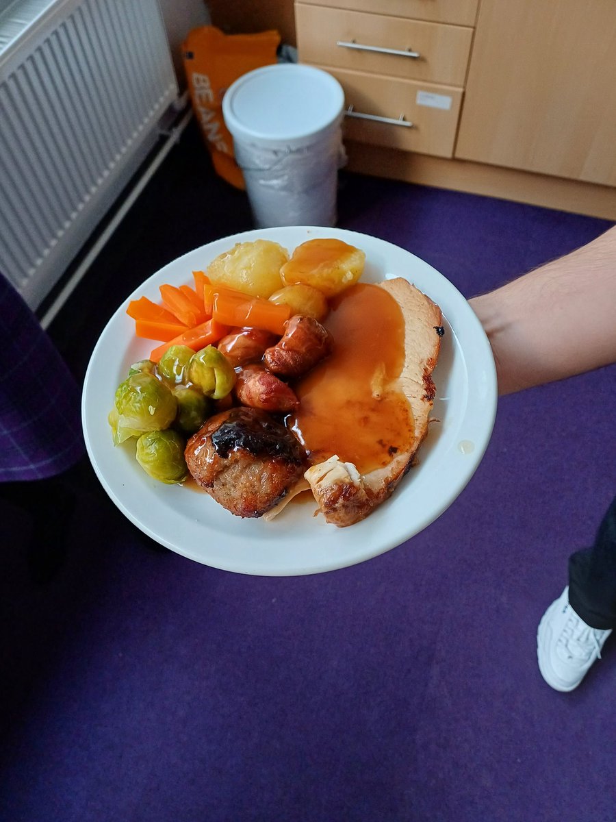 KnoxSupport's tweet photo. @knoxacademy @knoxacademyHT PSB Christmas Lunch today with super tasty turkey and trimmings generously donated by The Victoria Inn, Haddington.  Thank you so much! 🍗🥕🎄🎅 https://t.co/ncX4cEf28v