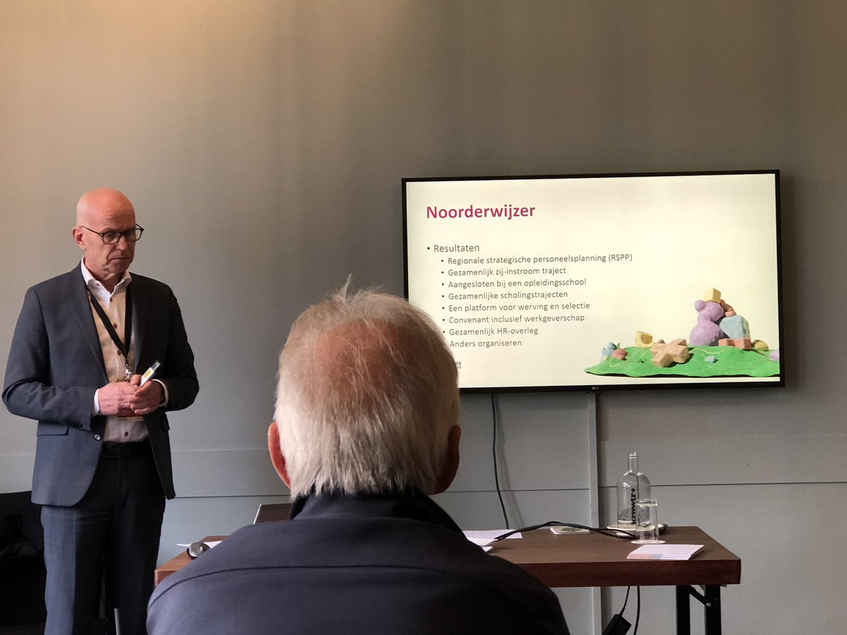 Prima verhaal van Matthias Kooistra over Noordelijke samenwerking in Noorderwijzer (VO Drenthe en deel Groningen) - veel ambities en ook een rol voor toezichthouders; tijdens jaarconferentie VTOI in Amersfoort.