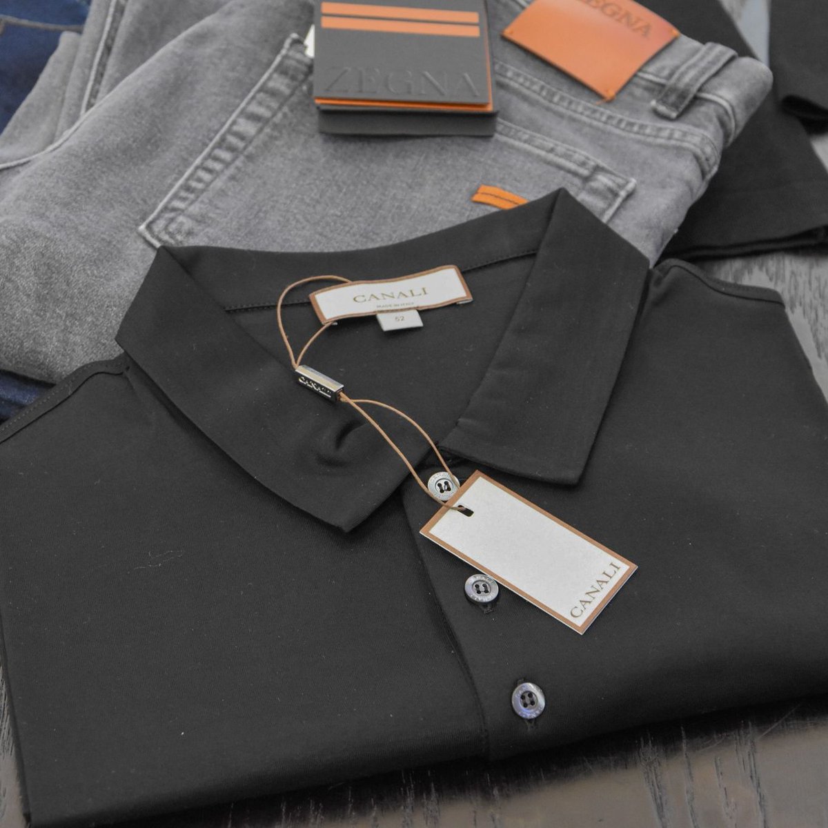 Uniontwentytwo's tweet photo. Winter outfits - New in Zattura Knitted Button Up Shirt (Black) X ZEGNA Soft Feel Jeans (Grey) or Jacob Cohen Jeans (Dark Wash) &amp; TOD's Knitted Trainer (Black).⁠
________⁠
#union22 #jacobcohen #zattura #zegna #tods #canali https://t.co/OapRB1ljhu