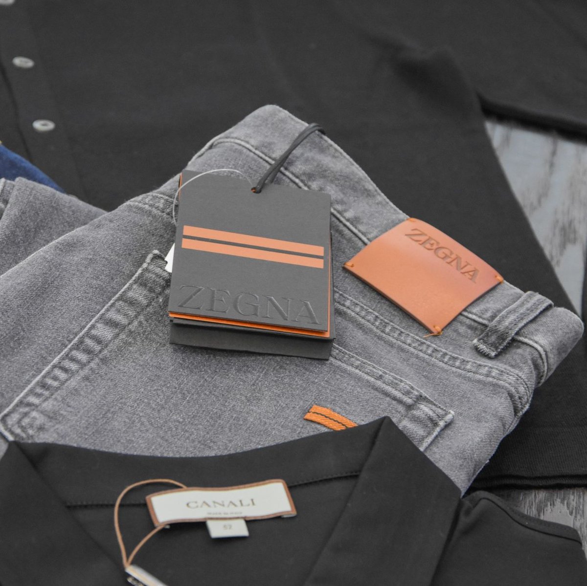Uniontwentytwo's tweet photo. Winter outfits - New in Zattura Knitted Button Up Shirt (Black) X ZEGNA Soft Feel Jeans (Grey) or Jacob Cohen Jeans (Dark Wash) &amp; TOD's Knitted Trainer (Black).⁠
________⁠
#union22 #jacobcohen #zattura #zegna #tods #canali https://t.co/OapRB1ljhu