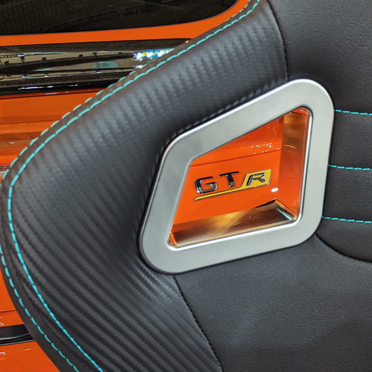 noblechairs tweet media