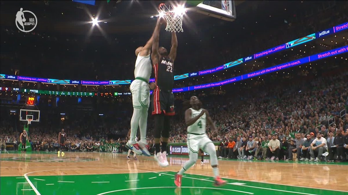 hapa17's tweet photo. @NBA2K Please can we get a @dwhite921 hair update? Getting last year’s leader in blocks from the guard position and all-defense selection, AKA “Magic Eraser,” looking current in the game would up the immersion. @celtics
@Ronnie2K @LD2K @NBA https://t.co/oY2frJqqdX