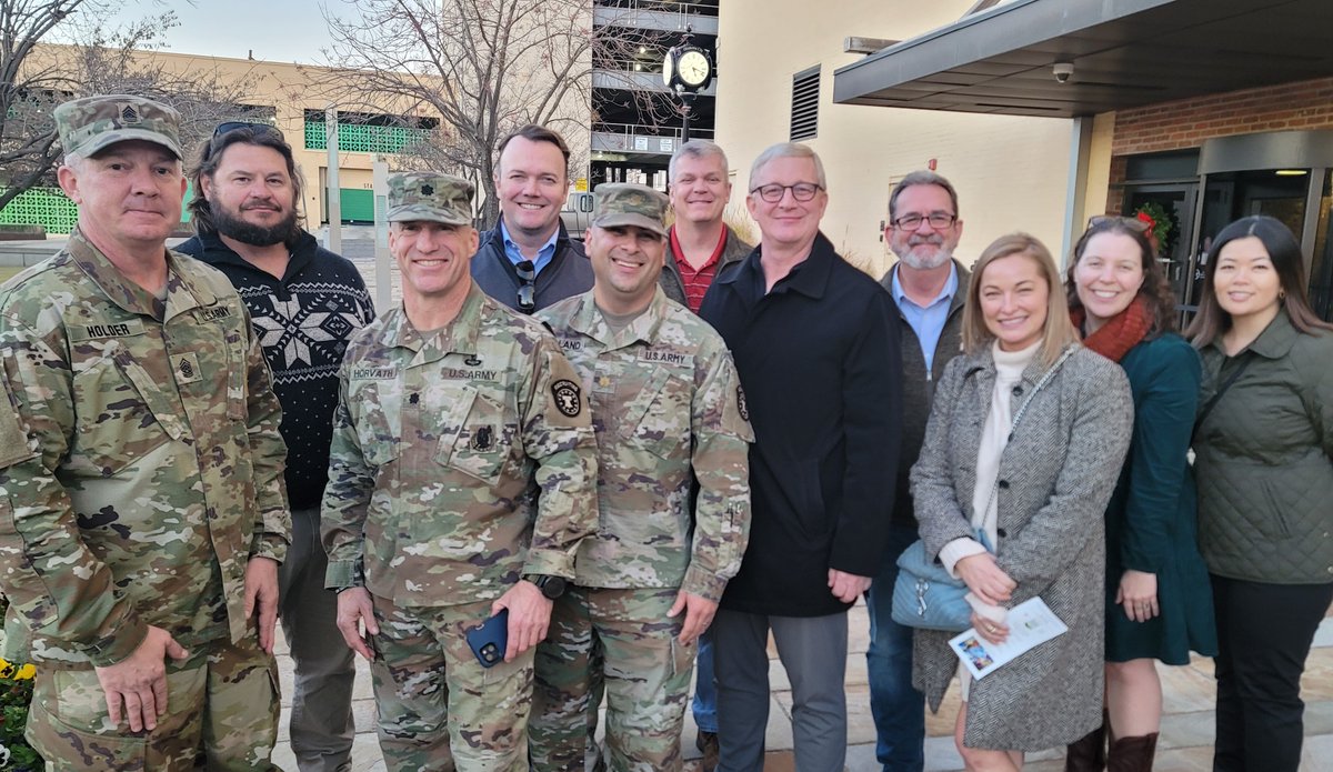 @OKCARMYRCTG and <a href="/AUSAorg/">Assn. of the US Army</a> 🤝 #BigThankYou Great conversation and interaction with the AUSA Team...look forward to working together!  #GoArmyOKC #RoughRiders #AUSA  #BeAllYouCanBe