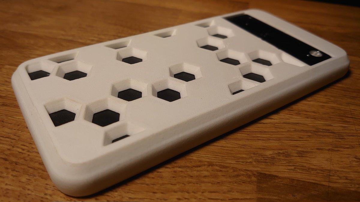 Adam0x59's tweet photo. #Pixel8Pro - A case prototype. #varioShore natural 220°C Extrusion Multiplier: 0.6 - Some shrink, but solvable, such material, well done @ColorFabb! https://t.co/QTFqaJovBf