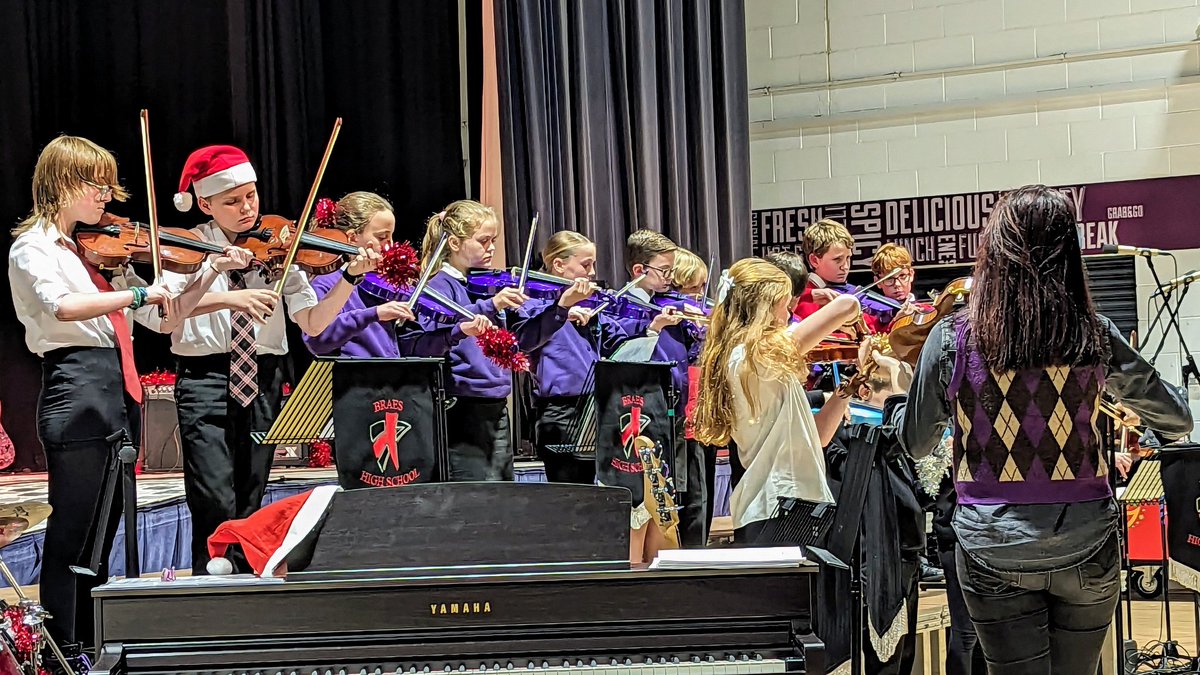 BraesHigh's tweet photo. Fabulous performances from our Cluster Violin Group, S3 Singers, William Tawn as well as our Flute and String Ensemble. @WallacestonePS @CaliforniaPrim @ShieldhillPS https://t.co/jijjRt0Dis