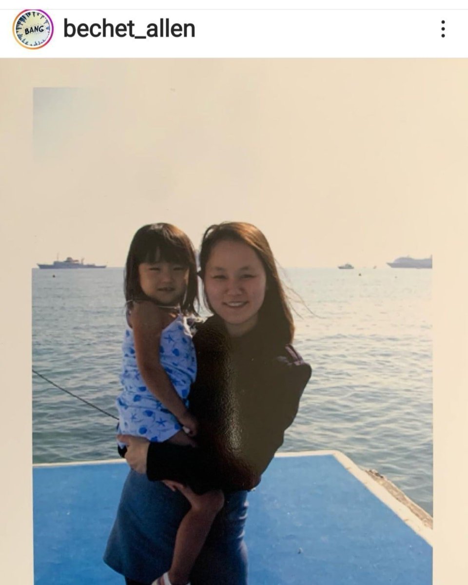 Evelyne De Zilah tweet media