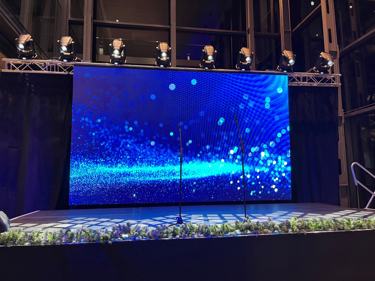pa_hire_oxford's tweet image. Full production package in action! #LED_Screen #LED_Video_Wall #Intelligent_Lighting #Moving_Lighting #Fixtures #Lighting_Design #LightingFX #Sound #Lighting #Led_Screens #Staging #Rigging #Crew #Av #Sound_And_Light_Guys #Full_Production #Corporate #corporateevents