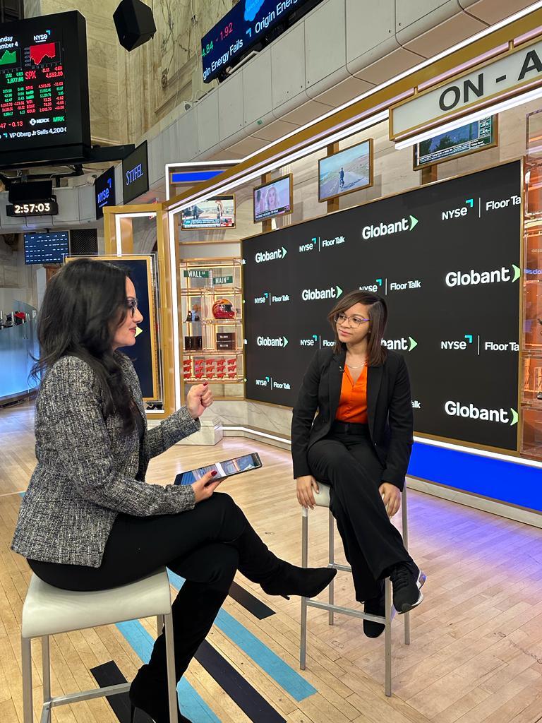 To celebrate the close of our #WomenThatBuildAwards 2023, we were at @NYSE with Jaloree Lantigua, Rising Star global winner! Congratulations!

🎉💪 We celebrate 20 years of making the tech industry more inclusive and equitable.

#WomenInSTEAM