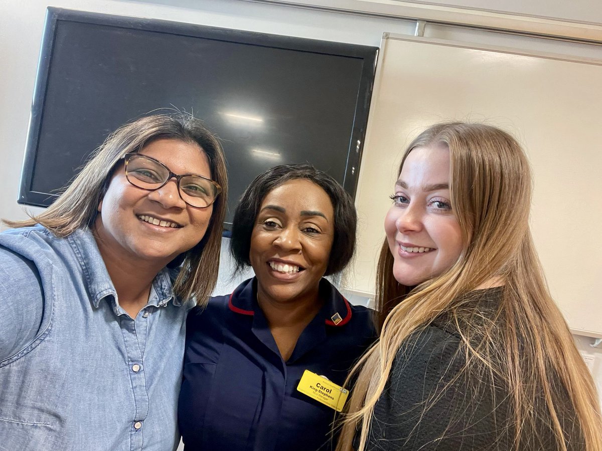 Thanks for having us today @CarolKingsteph2 @WalsallHcareNHS for such a heartfelt session talking about ‘be who you are’. Raising awareness around LGBTQ+ inclusive maternity care and sharing lived experience. @sunitabanga1 Just missing our @MuflihiAfrah 🥰 🏳️‍🌈 #inclusivecare