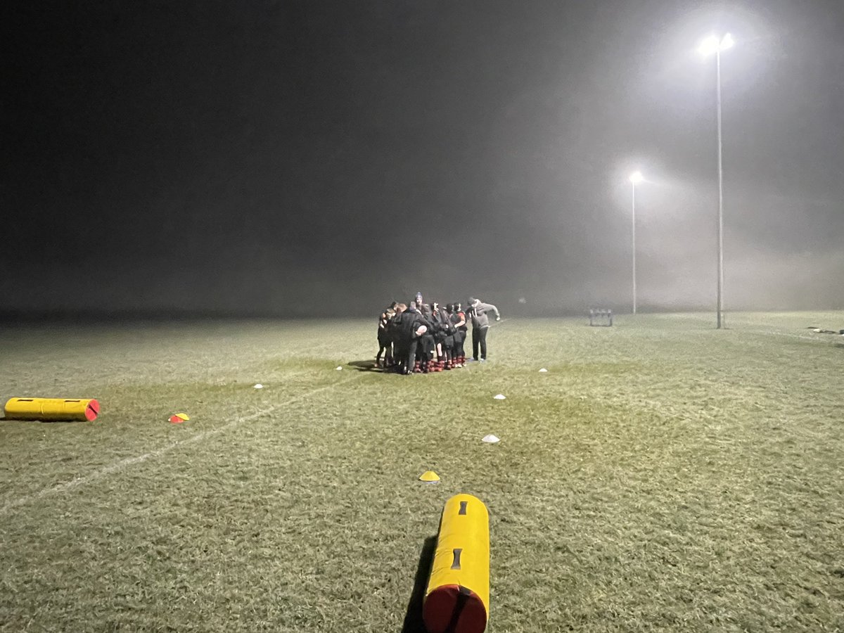 Bloody freezing for this evenings training! Well done to coaches and boys @wymondhamrugby U12s