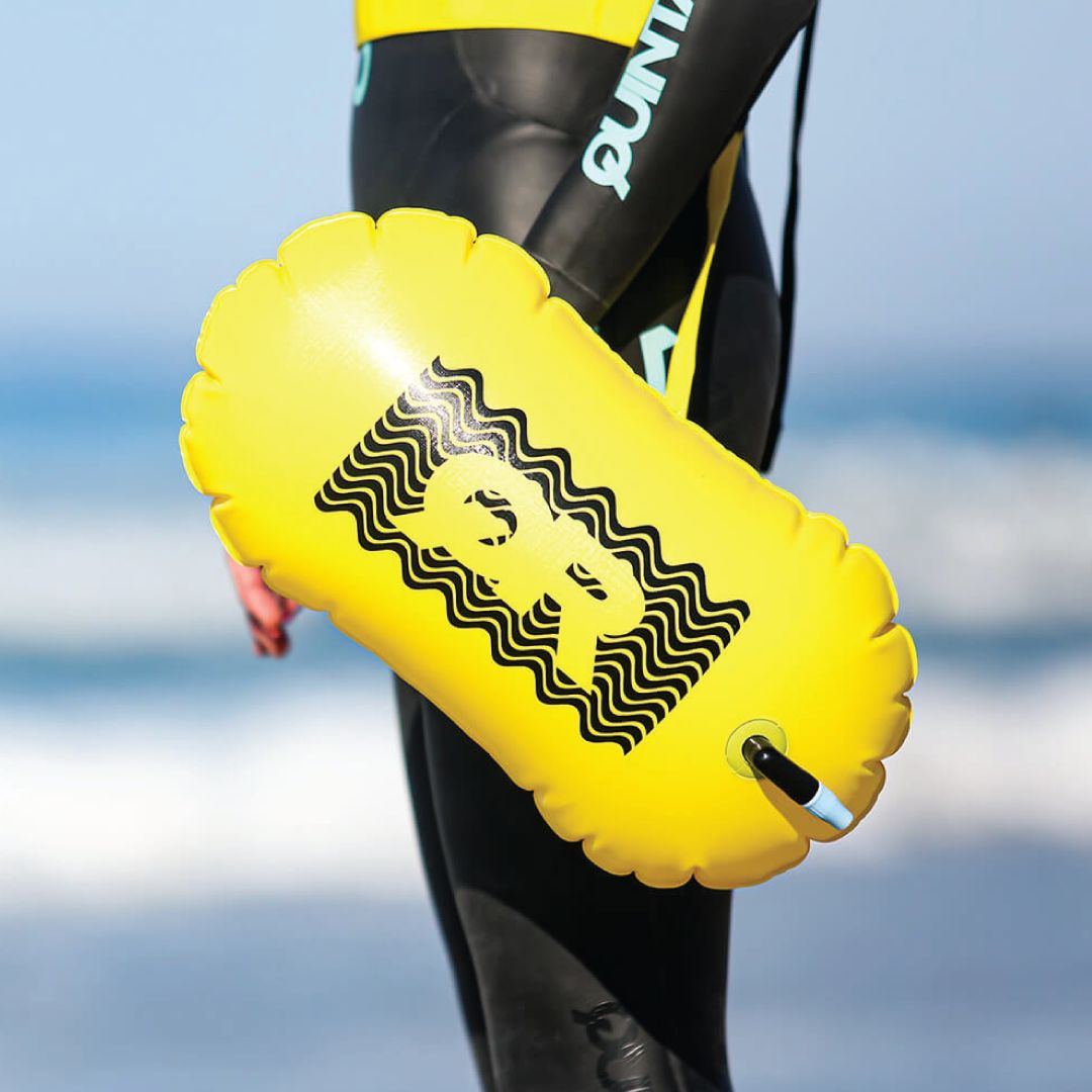 Swipe left to discover the perfect gift for your swim buddy.
🤜🤛 
 
1 - HYDROsix2 Wetsuit
2 - Silicone Swim Caps
3 - HYDROspeed Swimskin
4 - Swim Buoy

Which are you gonna choose? Think fast &amp; order now!