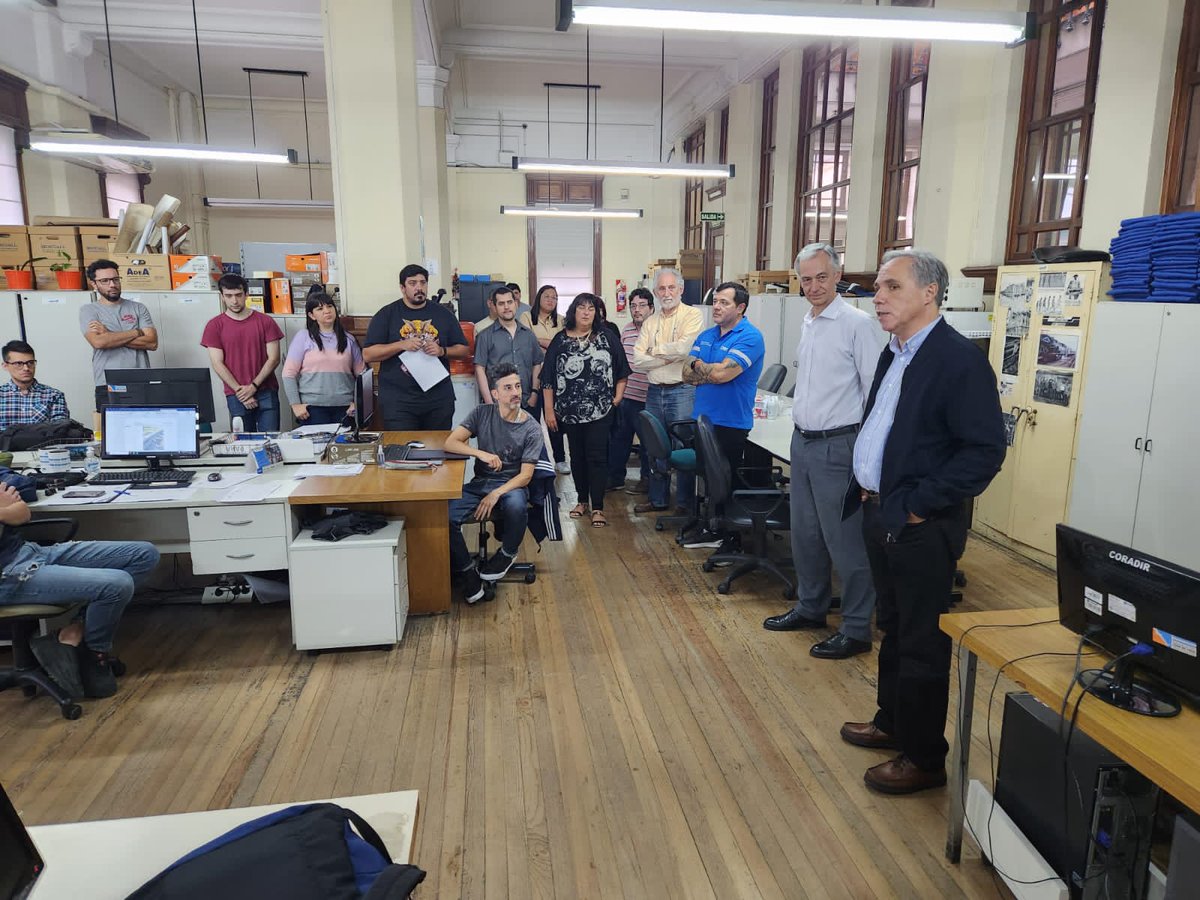 InfoCNRT's tweet photo. Nuestro director ejecutivo, @joserarteaga, se despidió y agradeció a trabajadores y trabajadoras de las distintas gerencias por su profesionalismo y dedicación en sus respectivas tareas diarias en el organismo.
#ControlDelTransporte https://t.co/EIDYtVTq1J