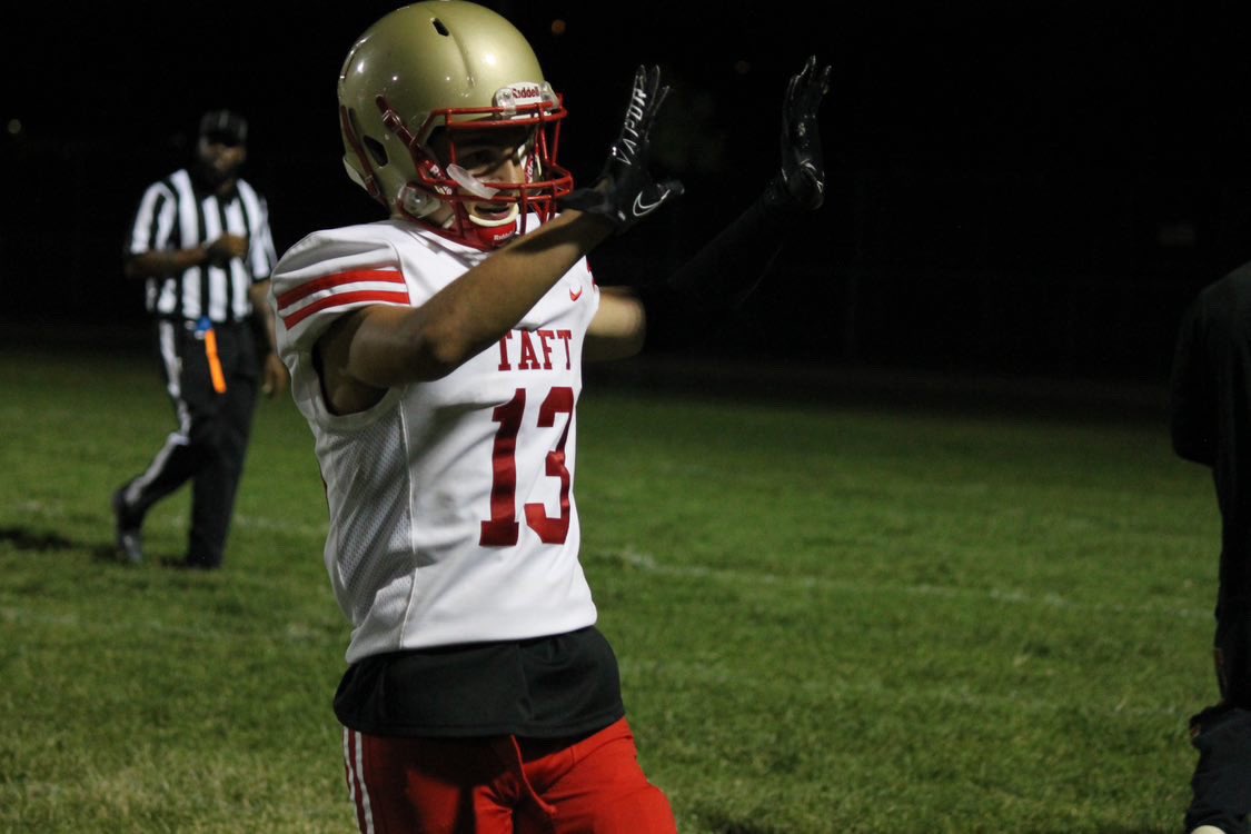 CoachEmmerson's tweet photo. Lior Leshem @liorleshem13 
WR| 5’9” 170
Class of 2024
2023 Season Stats:
57 recs 1187yds 15TDs, 1 KR TD
3.6 GPA
@Tafttoreadorsfb @TaftFBRecruits https://t.co/uIMBbynI4K
