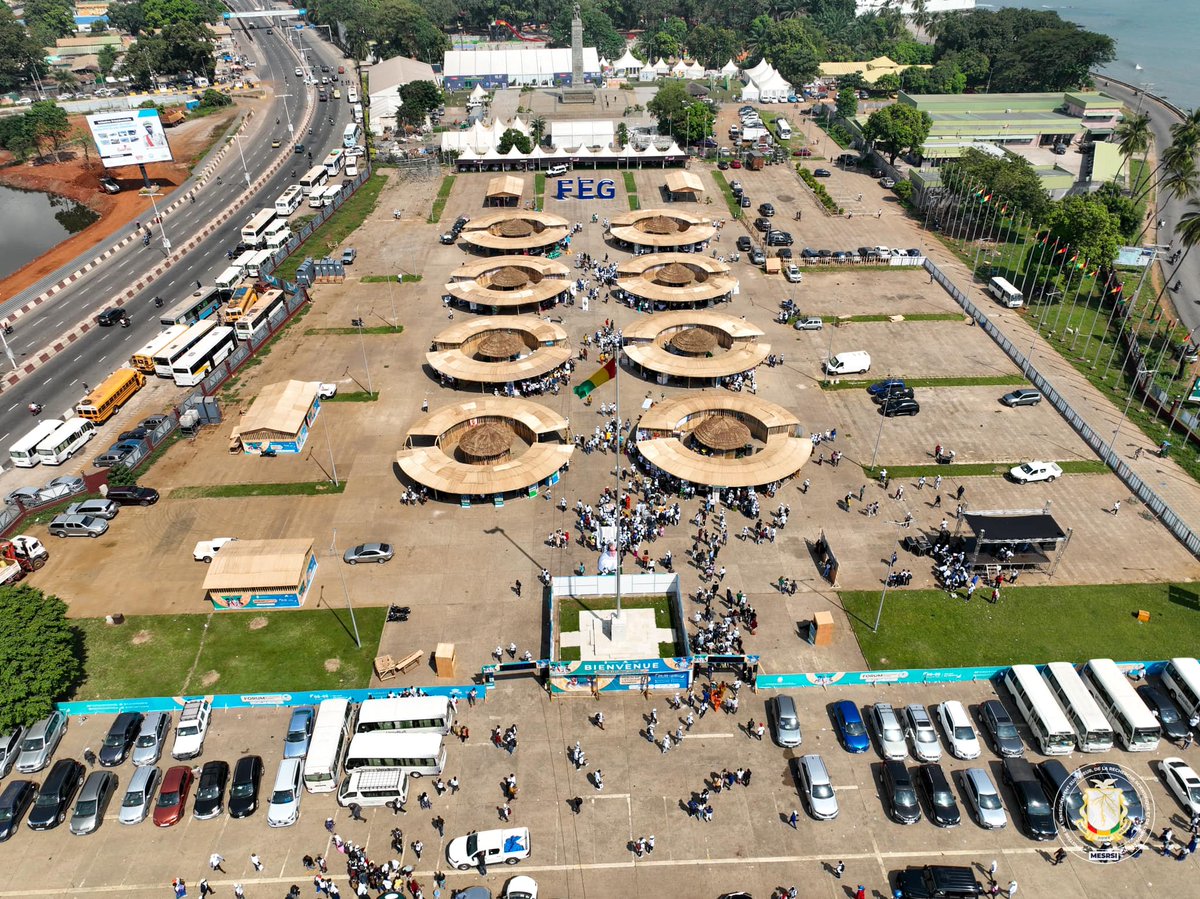 La première journée du Forum de l'Étudiant guinéen : un moment  d'échanges enrichissants, de découvertes et d'opportunités pour l'avenir  des étudiants de Guinée. 

#Guinee #etudiantguineen #feg2023