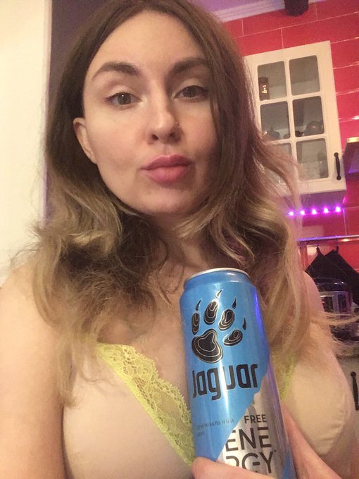 Online at Chaturbate right now https://t.co/5vJD8dTPIE https://t.co/R1lN2lD5HP