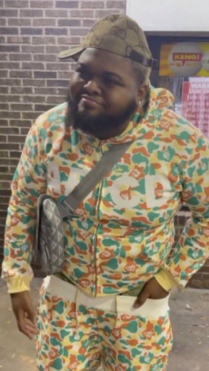 How I look at the homie after he ask “aye do you still need to borrow $20?” In front of the 👱🏼‍♀️,👩🏿‍🦰,👩🏽‍🦳’s