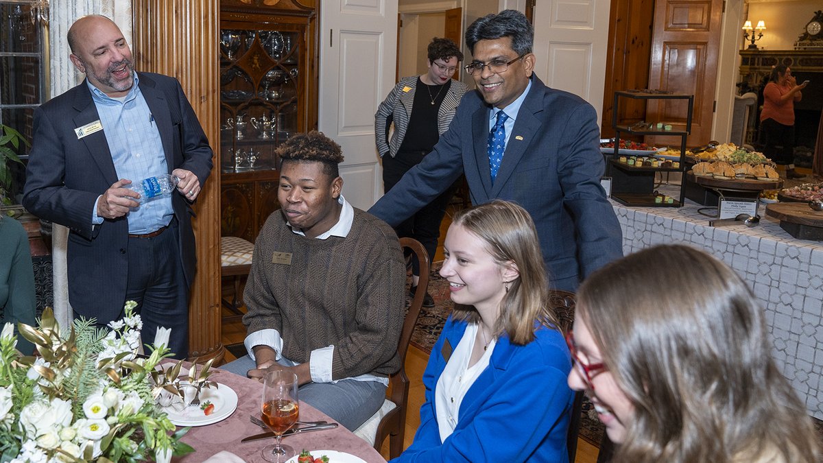Last week, Chancellor Volety and Dr. Ai Ning Loh hosted the 2023 Student Leader Reception at Kenan House. Deans, Cabinet members and staff joined them to mingle with student leaders from Campus Life, the Student Government Association & the Chancellor’s Student Advisory Council.