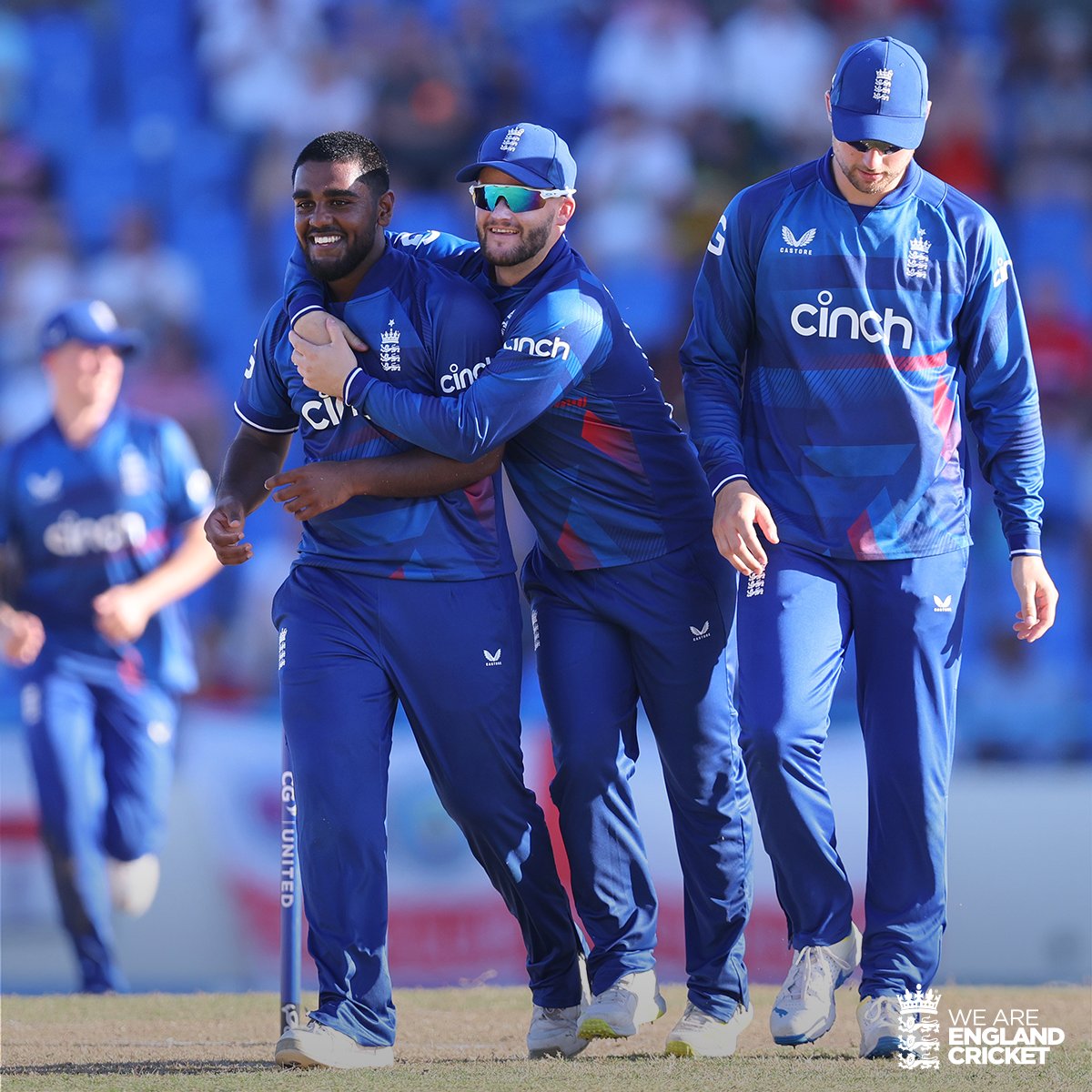 Top class with the ball 🙌 We bowl the Windies out for 2️⃣0️⃣2️⃣ Scorecard: ms.spr.ly/6017iRDuP #WIvENG | #EnglandCricket