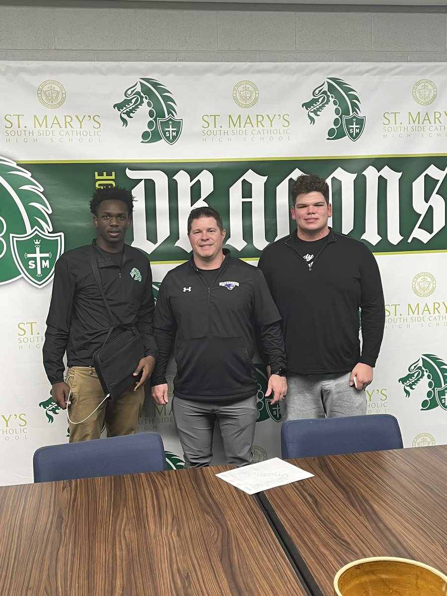 Thank you to Coach Kelly @CoachSKelly from @McKendree_FB for stopping by to check out some of our Dragons! #SouthSide