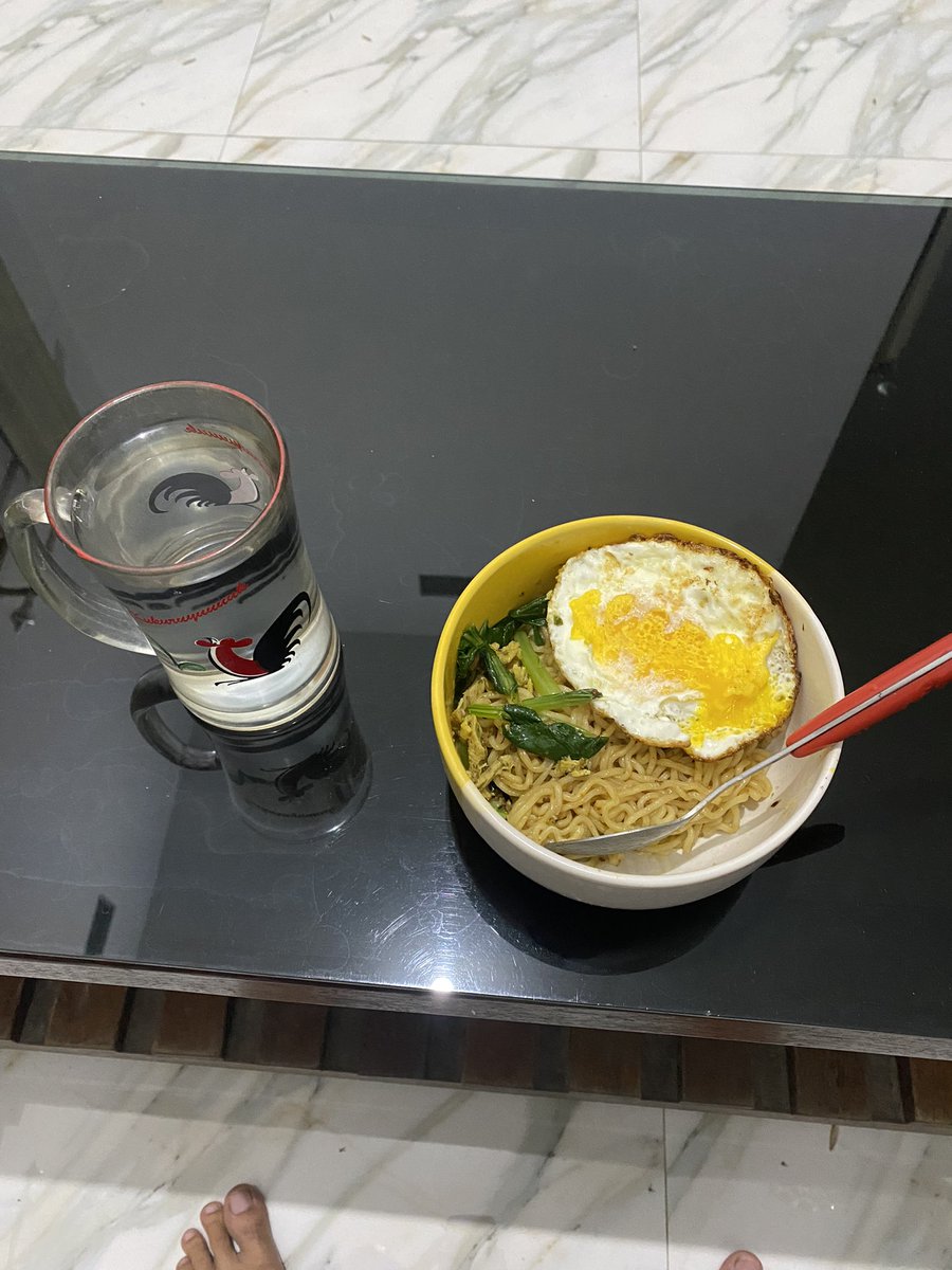 anangwhy1's tweet photo. Beberapa hari ini cukup aneh yang biasanya jam segini baru tidur ini baru bangun , curiga mendadak sakti aee cedek” iki 😅 https://t.co/zfc7qcIa1t