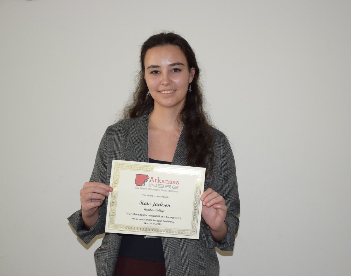 UAMS_Biochem's tweet photo. Congratulations to Kate Jackson for her 1st place for her poster presentation at the @ARINBRE Conference on her summer undergraduate research in Robert Eoff's lab. @uamscancer https://t.co/vdqeo8lkay