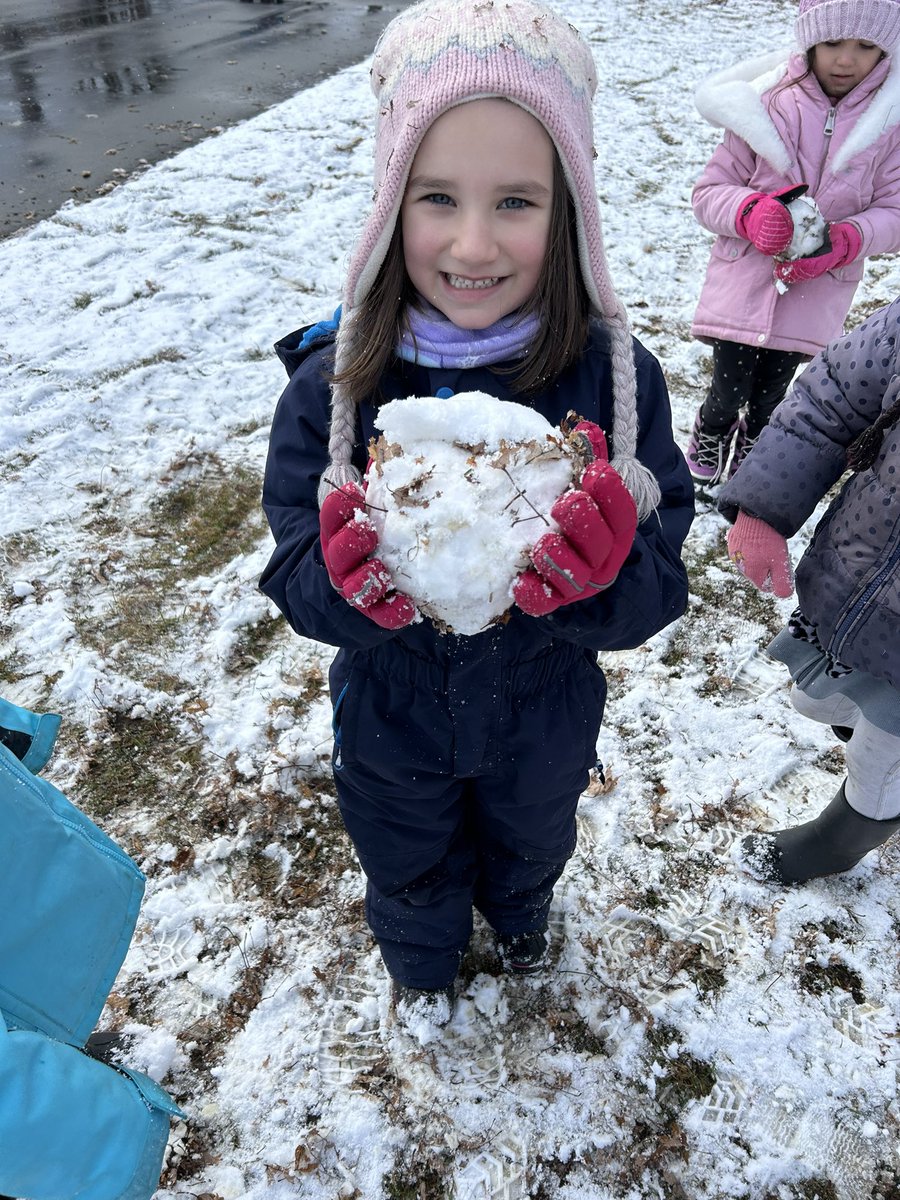 Big smiles this morning! <a href="/PEWelland/">Princess Elizabeth</a>