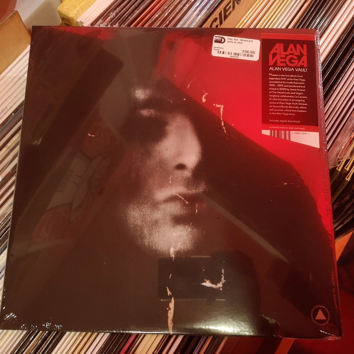 RPMRecordsBOG's tweet image. Este es #mutator de #alanvega

Un disco lanzado en los 90, y que en esta Ed. limitada tuvo una revisión, con sesiones extra.
Una delicatesen para los amantes de la música experimental.

Disponible en nuestras tiendas física y store.rpmrecords.co

Envíos a todo el país