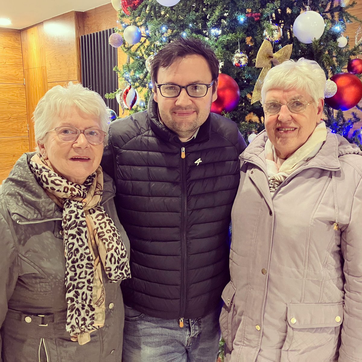 Great to hear from the Isobels from #Ballymoney Evergreen Club this evening. Both <a href="/sianalliance/">Sian Mulholland MLA</a> and I are determined to do what we can to support them to return the Social Centre on Edward St to its former glory.

#ballymoneyevergreenclub