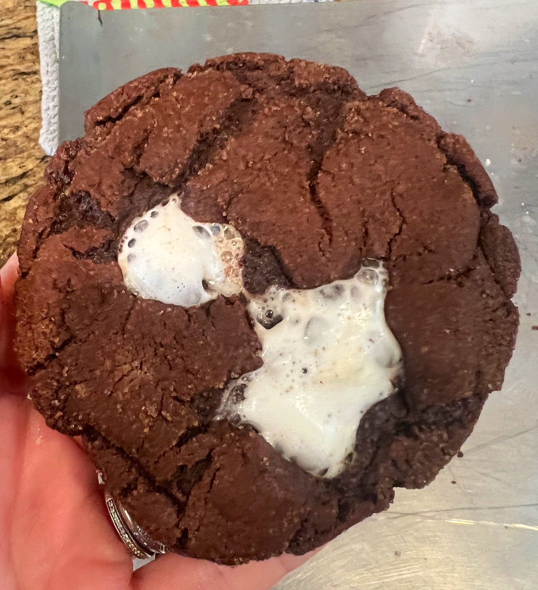 CarrieBelsito's tweet photo. Oh my… Even running out of cocoa and accidentally putting in all three teaspoons of cinnamon (🤦‍♀️) in the batter didn’t hurt these ah-maz-ing #NYTCookieWeek cookies!! Love these cookies!! #mexicanhotchocolate https://t.co/1fJXthTU92