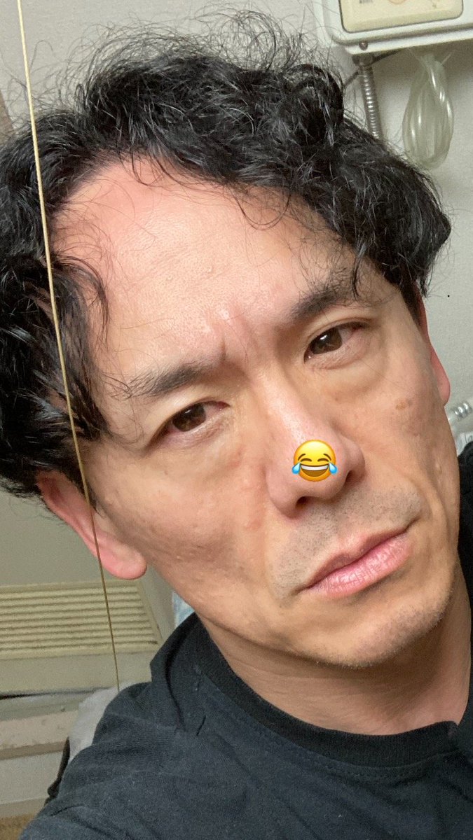 本日は皆様ご搭乗誠にありがとうございます

「左手に見えるのが日々暴飲暴食に明け暮れてた筋トレ以前の野郎で御座います」

「右手に見えるのは気持ち新たに筋トレを始め美容にも取り組み、最近は断酒まで始めた野郎で御座います」

本日はご搭乗誠にありがとうございました

※写真はイメージです🤣