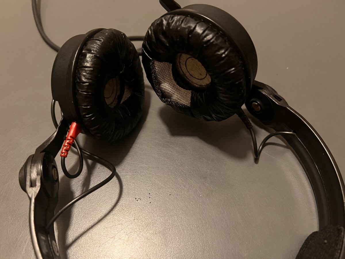 fhoeg's tweet photo. Some love for my dear old @Sennheiser hd-25. New cushions and ear pads. Introduced in 1988 you still find every spare part to replace! #Sustainability Here in use with my 18 year old iPod 5G (SD card modified) https://t.co/To2JR3aAIx