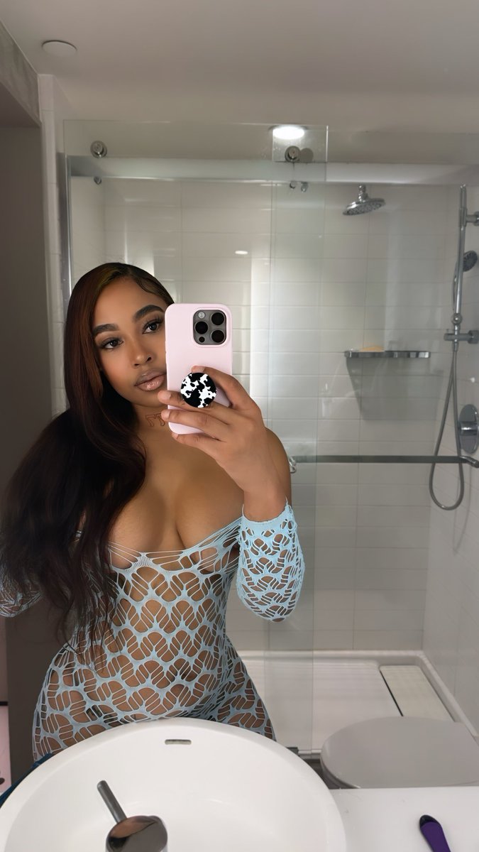 bigbootyrosae's tweet photo. Can I be your girlfriend? 🩵
RT=yes🥰 https://t.co/hZcJbY46lt