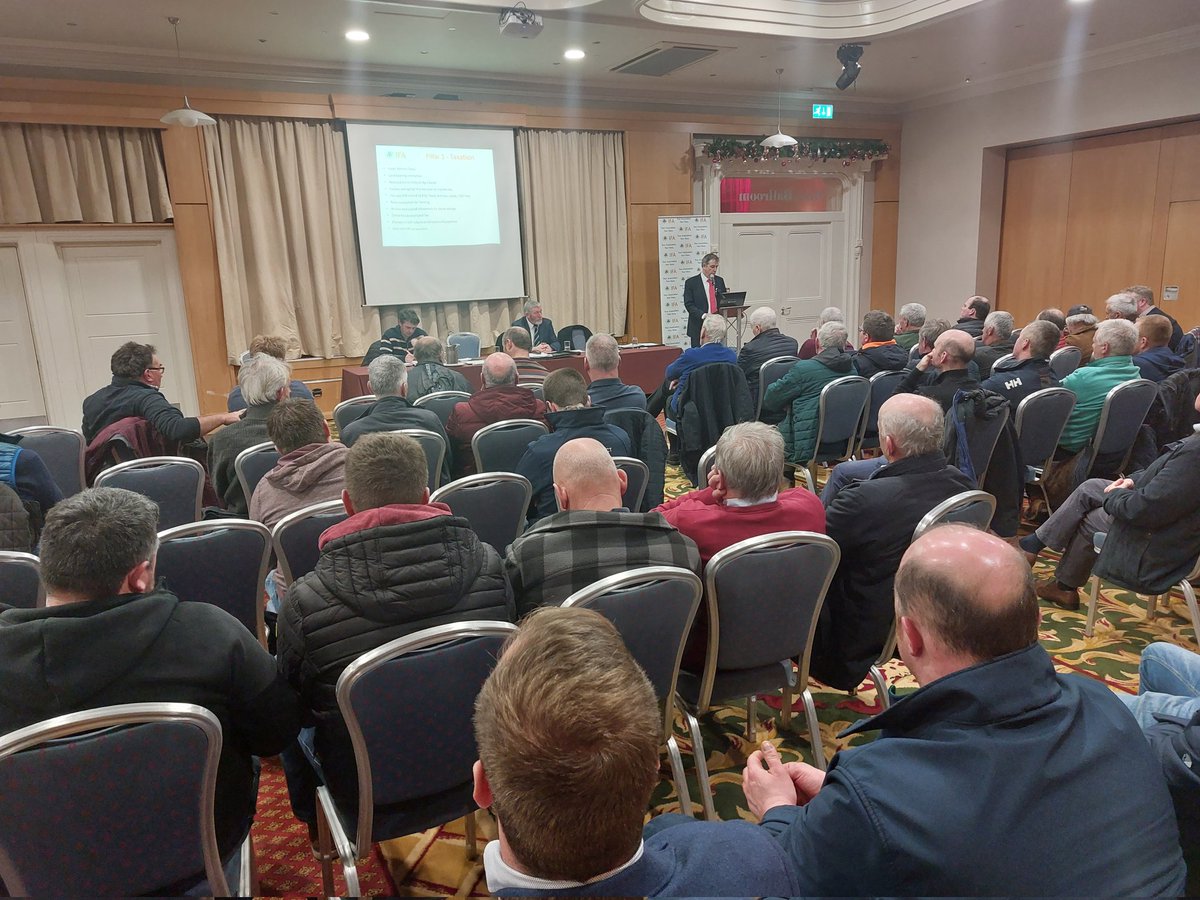 Great turnout at South Tipp @IFAmedia AGM with @DamianMcdonaldW Director General IFA as guest speaker. Many issues affecting South Tipp farmers discussed. @TippFM @TheNationalist @hotelminella
