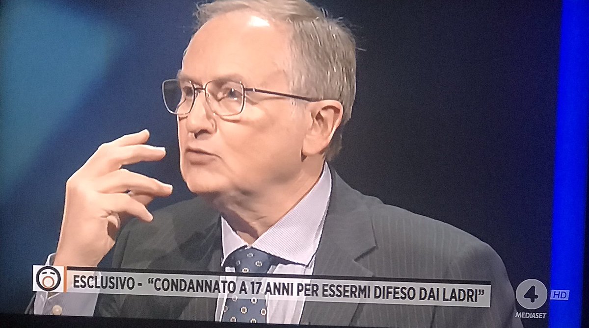 Mario #Roggero condannato in 1’ grado a 17 anni di carcere x aver ucciso 2 rapinatori. 
Avrebbero dovuto dargli una medaglia.
Si va a lavorare, non a rubare. 
Che giustizia di 💩
#Fuoridalcoro
