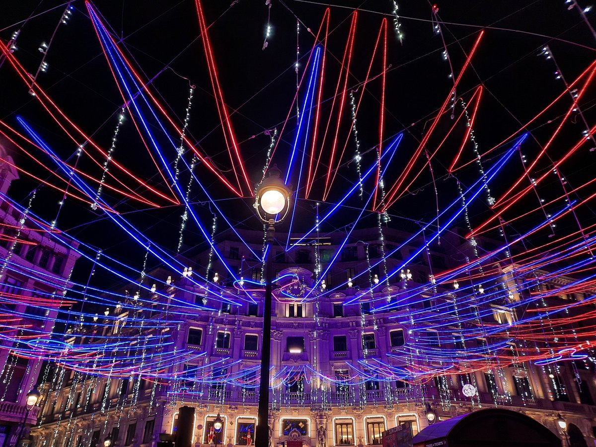 Which city has the best #Christmas #Lights? In beautiful #Madrid they're not just in main thoroughfares, but everywhere, #Stunning