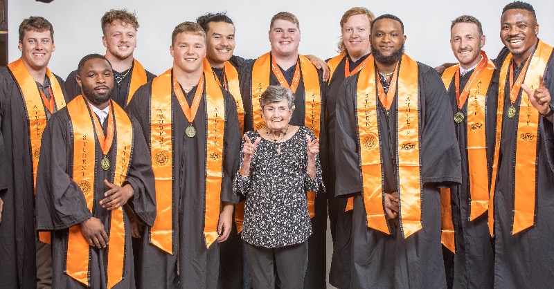 OSUAthletics's tweet photo. 𝐇𝐢𝐬𝐭𝐨𝐫𝐲 𝐦𝐚𝐝𝐞

The NCAA released the Graduation Success Rate and Oklahoma State recorded its highest score to date with a 92. Out of 13 sports, 7 of them scored a 90 or better. 🤠

OSU's previous record was set last year with a score 88 📚